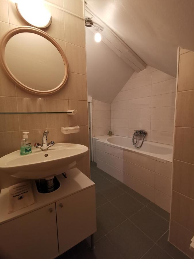 Apartmaji Mak Jesenice Eksteriør bilde