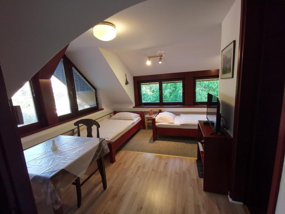 Apartmaji Mak Jesenice Eksteriør bilde